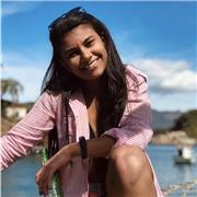 Uma futura professora que tem amor pela educação e que tem uma formação pelo DELE